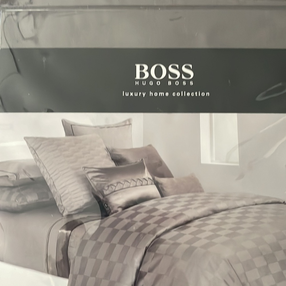 Hugo boss bedding - Picture 2 of 4